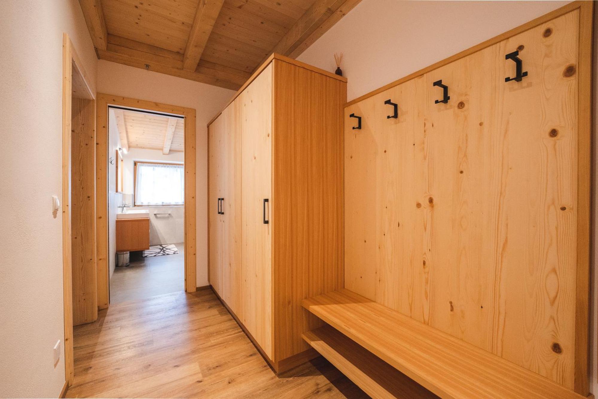 Elslerhof Apartment Dobbiaco Ngoại thất bức ảnh