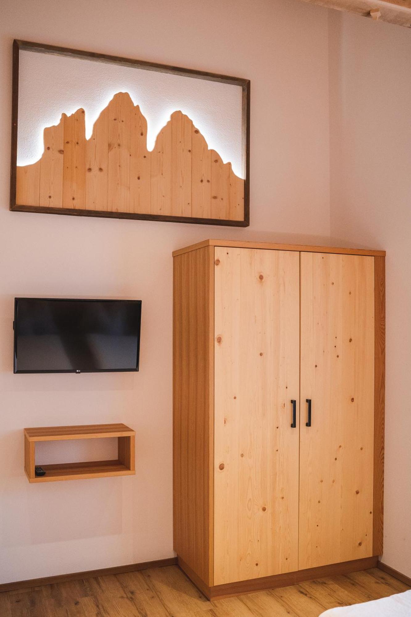 Elslerhof Apartment Dobbiaco Ngoại thất bức ảnh