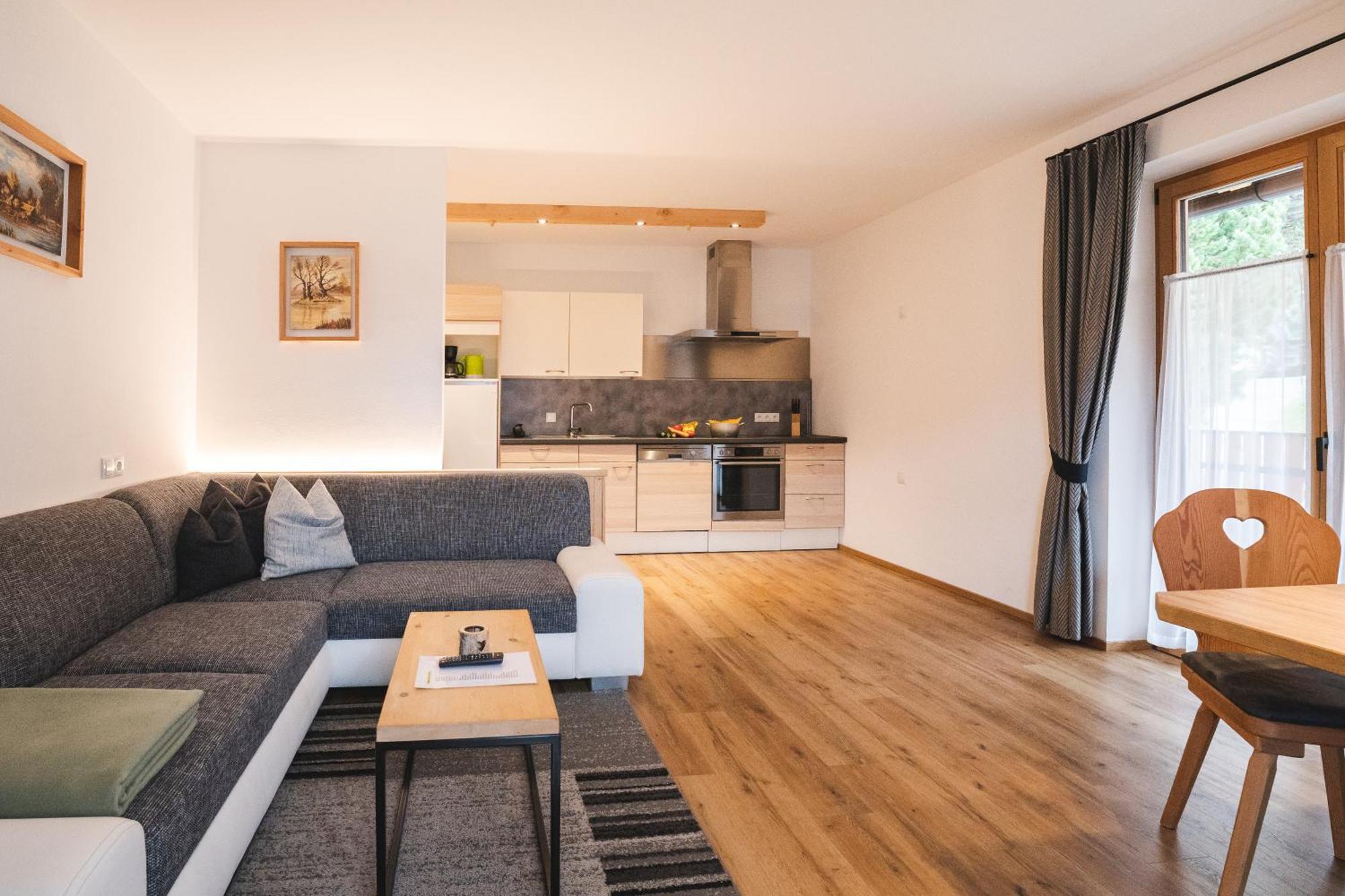 Elslerhof Apartment Dobbiaco Ngoại thất bức ảnh
