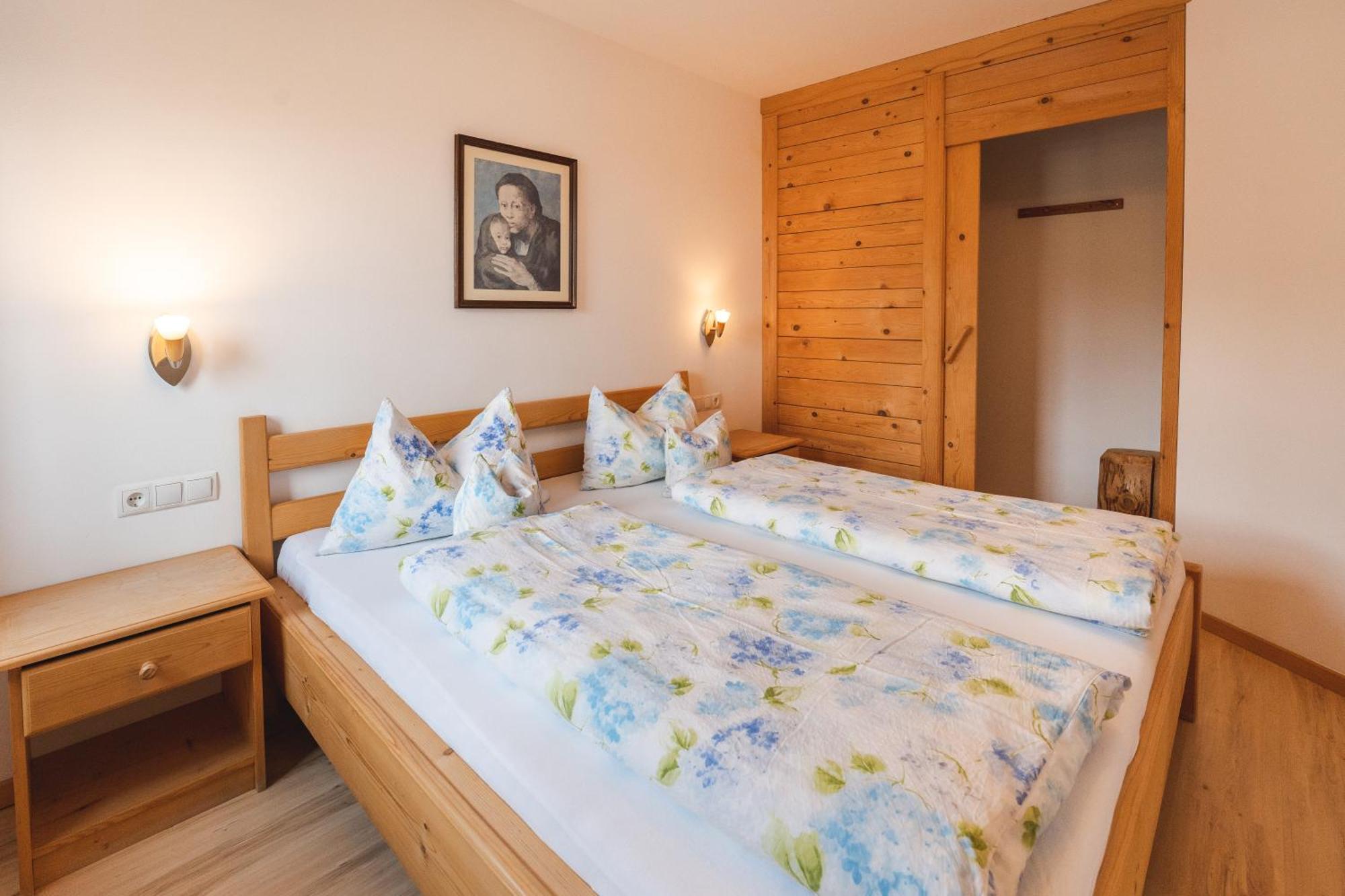 Elslerhof Apartment Dobbiaco Ngoại thất bức ảnh